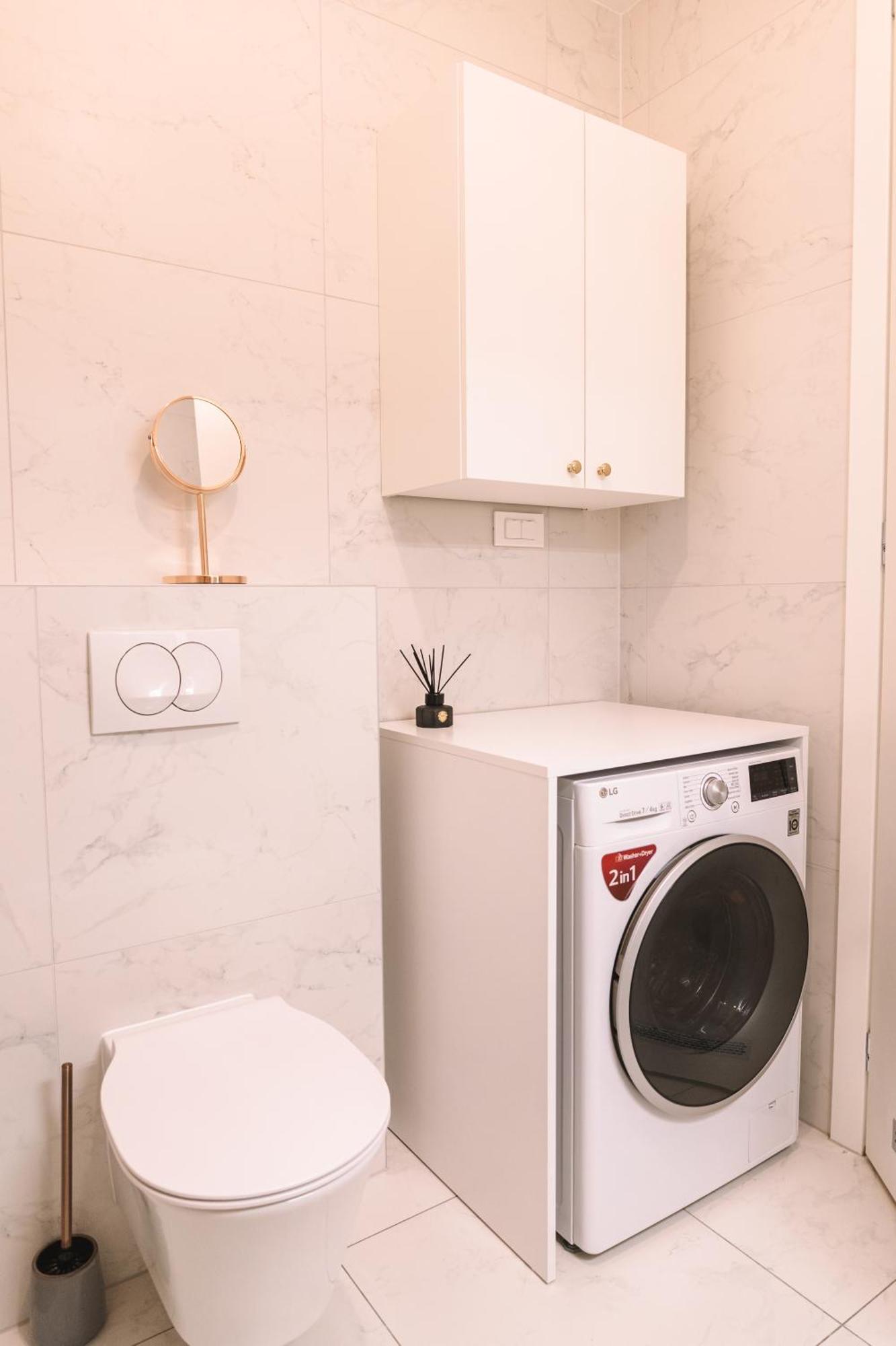 Flexible Selfcheckins 66 - Zagreb - Loggia - 80M2 - New - Luxury - Garage - 2 Bedrooms المظهر الخارجي الصورة